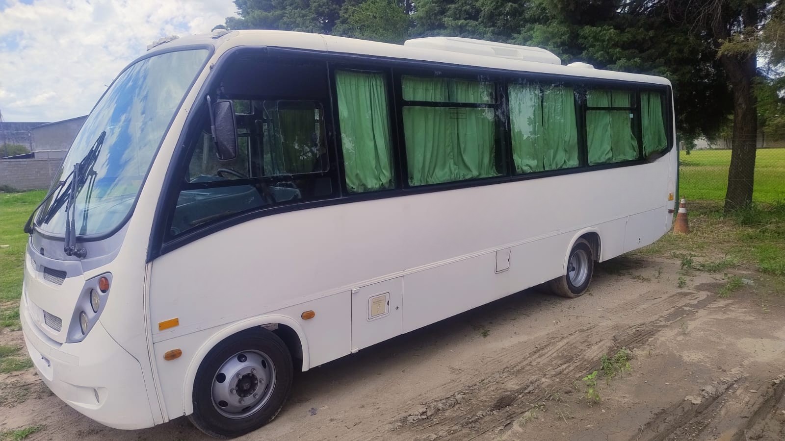 Mercedes Benz Saldivia