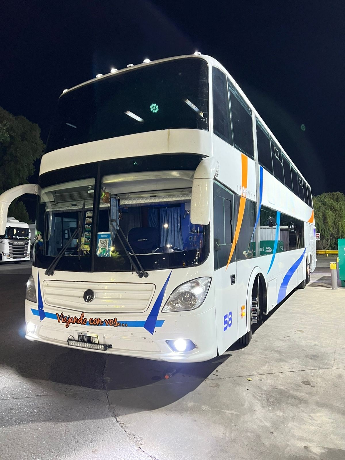 Mercedes Benz Troyano