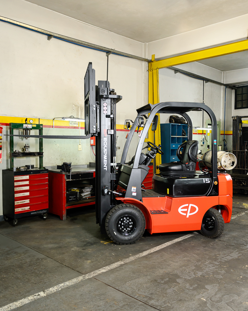 Autoelevador 1.5tn torre de 4.8mts Motor Nissan  NISSAN JAPÓN