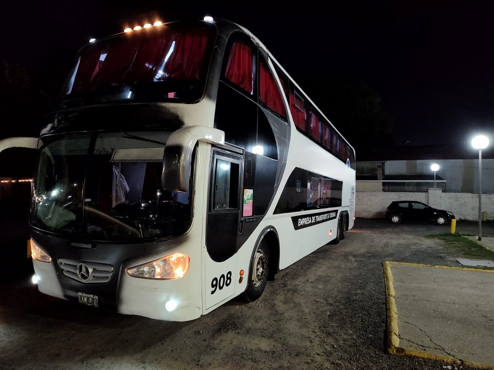 Mercedes Benz Niccolo