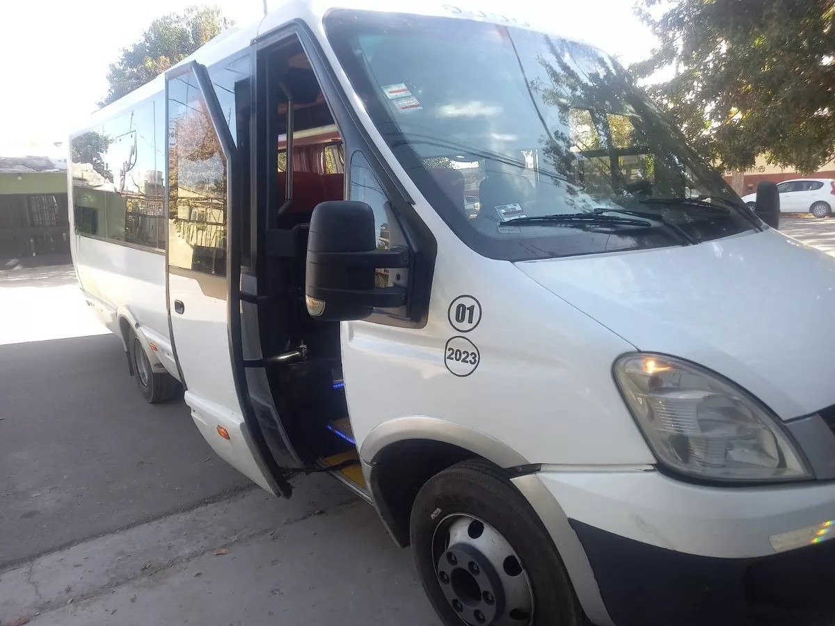 24+1 Iveco Daily 70c17 24+1
