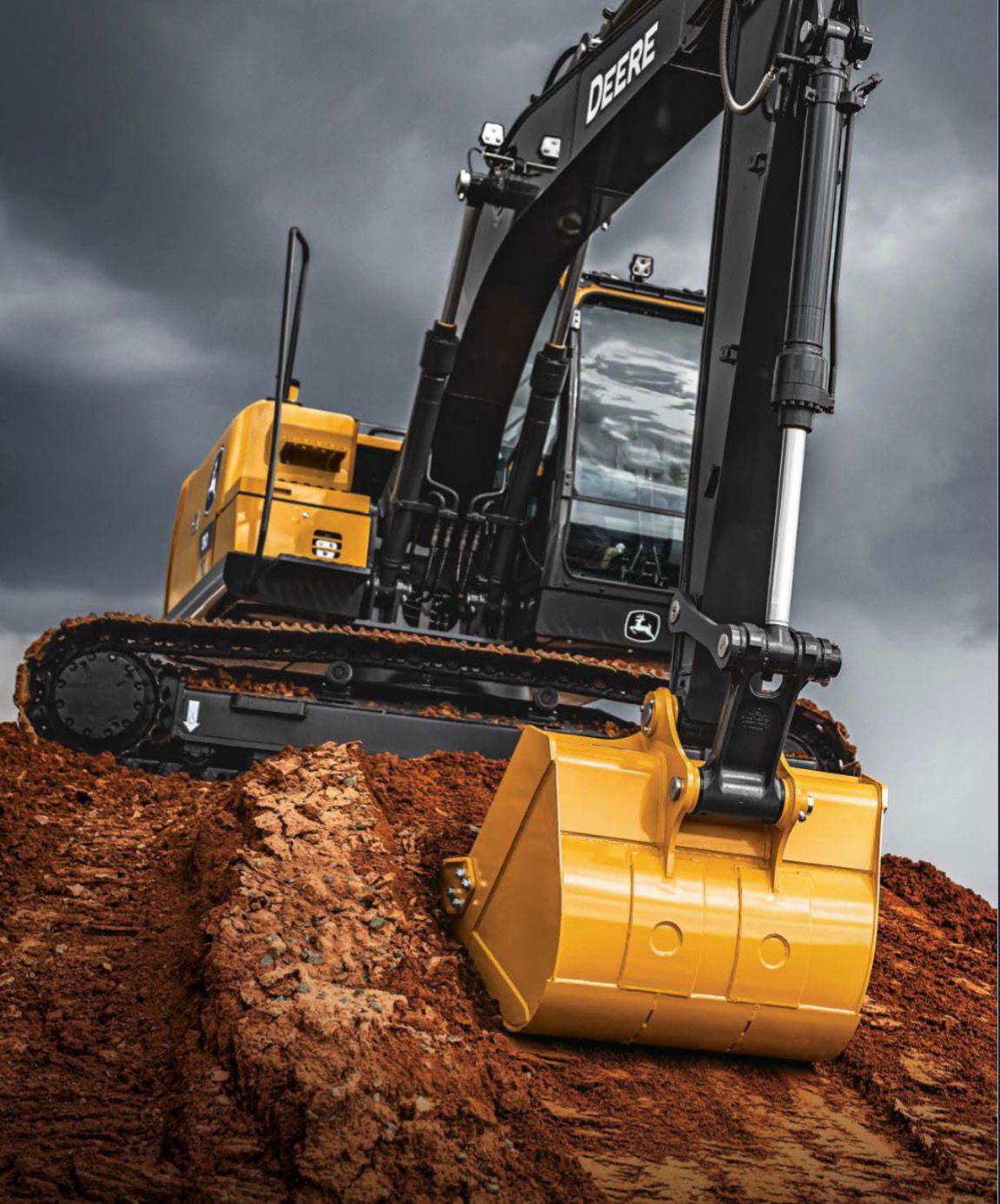 130 P - TIER John Deere