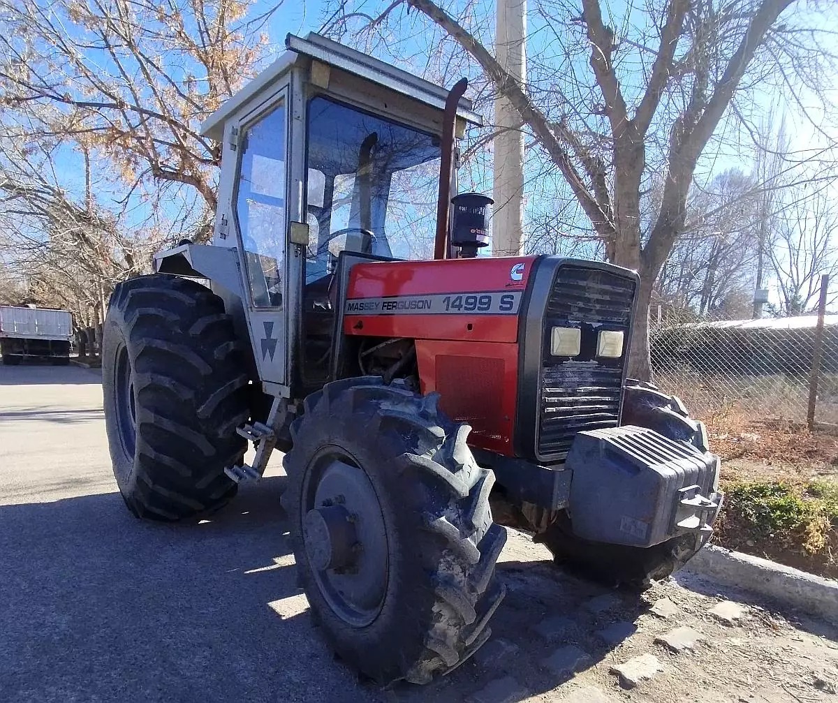 Massey Ferguson 1499s