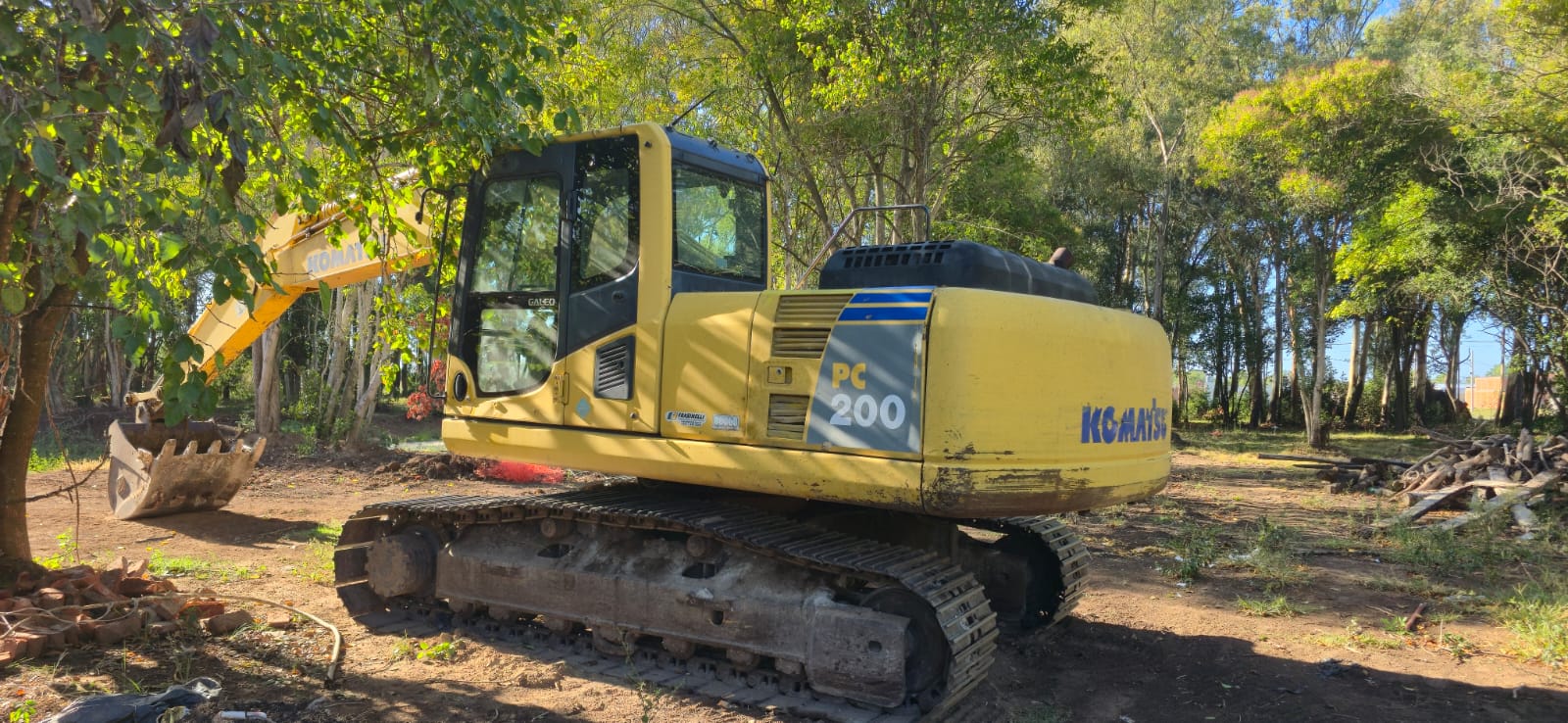 komatsu KomatsuSAA6D102E