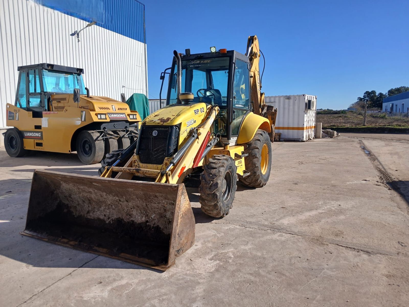 New Holland B90B