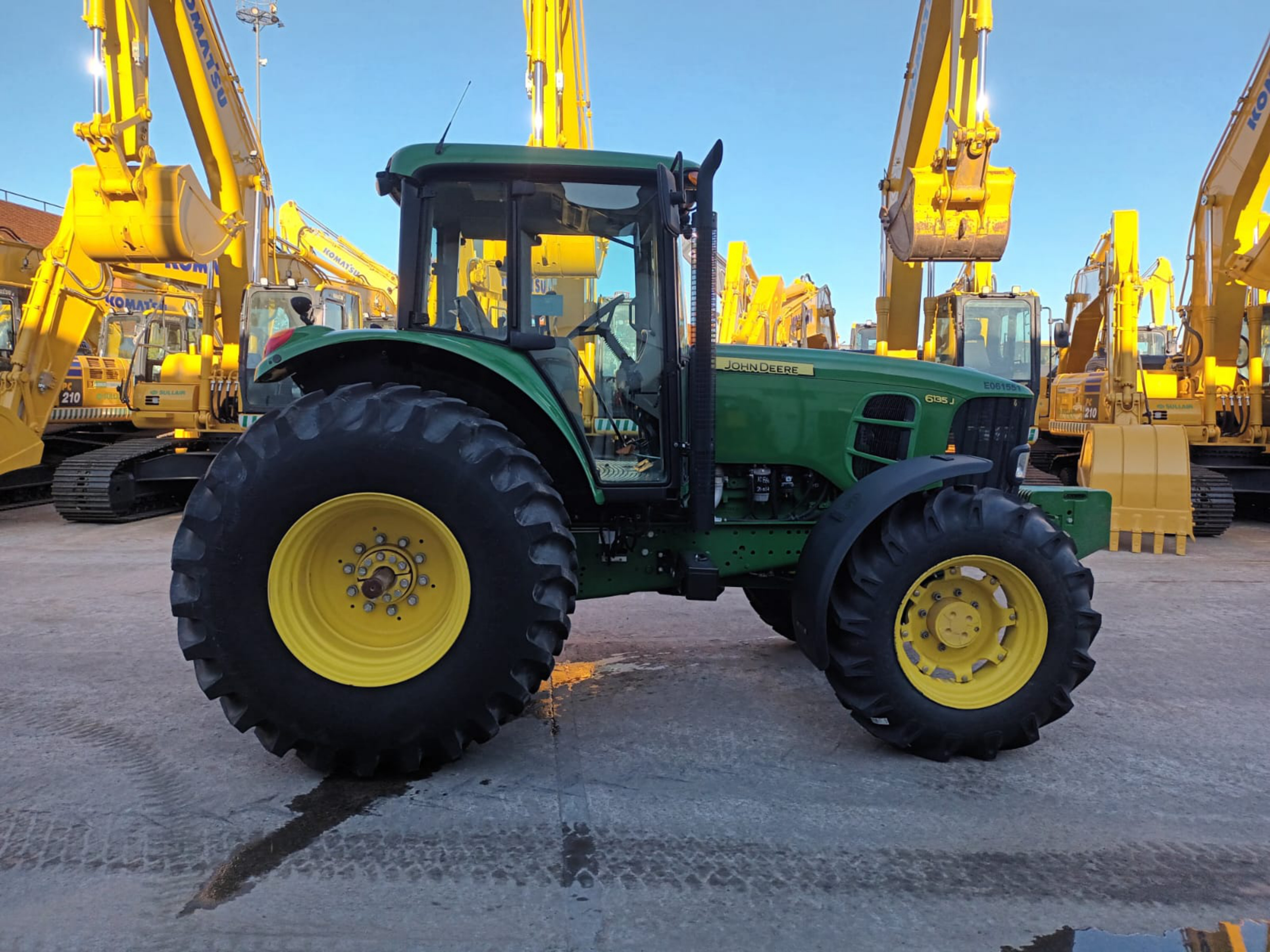 Jhon Deere 6135J