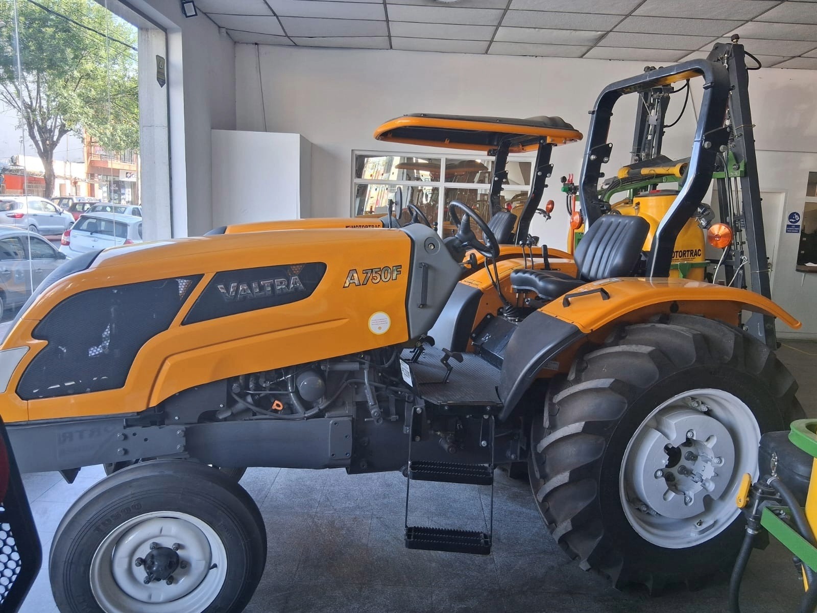 Valtra 81HP