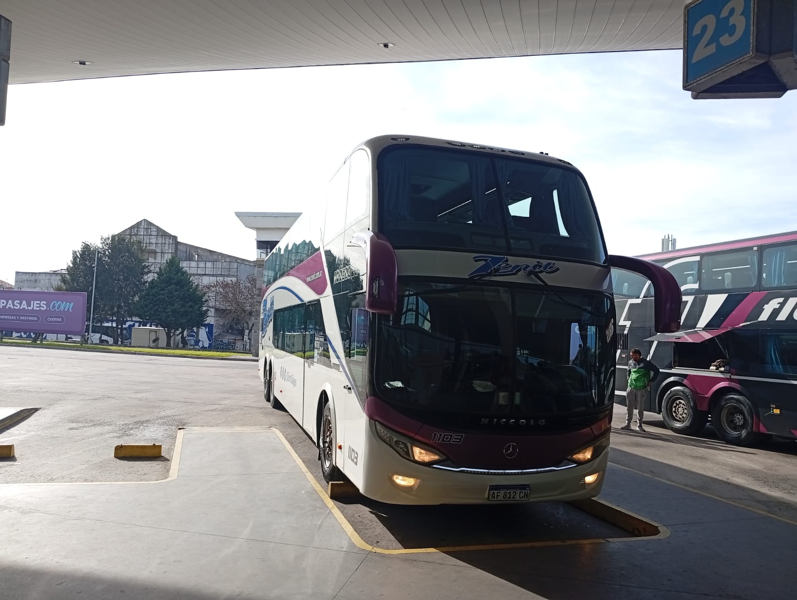 Mercedes Benz Niccolo
