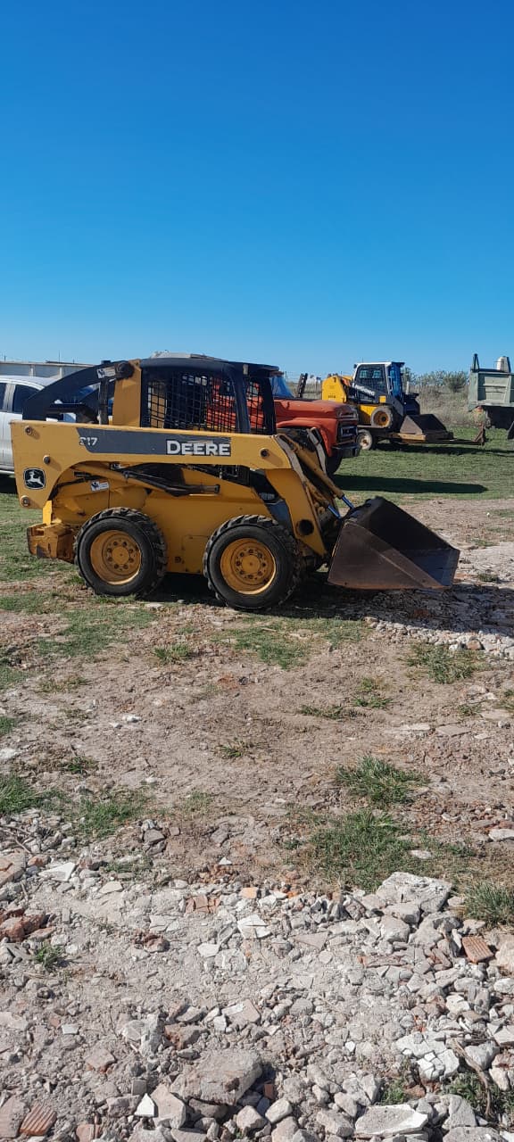 Minicargadora Jhon Deere 317