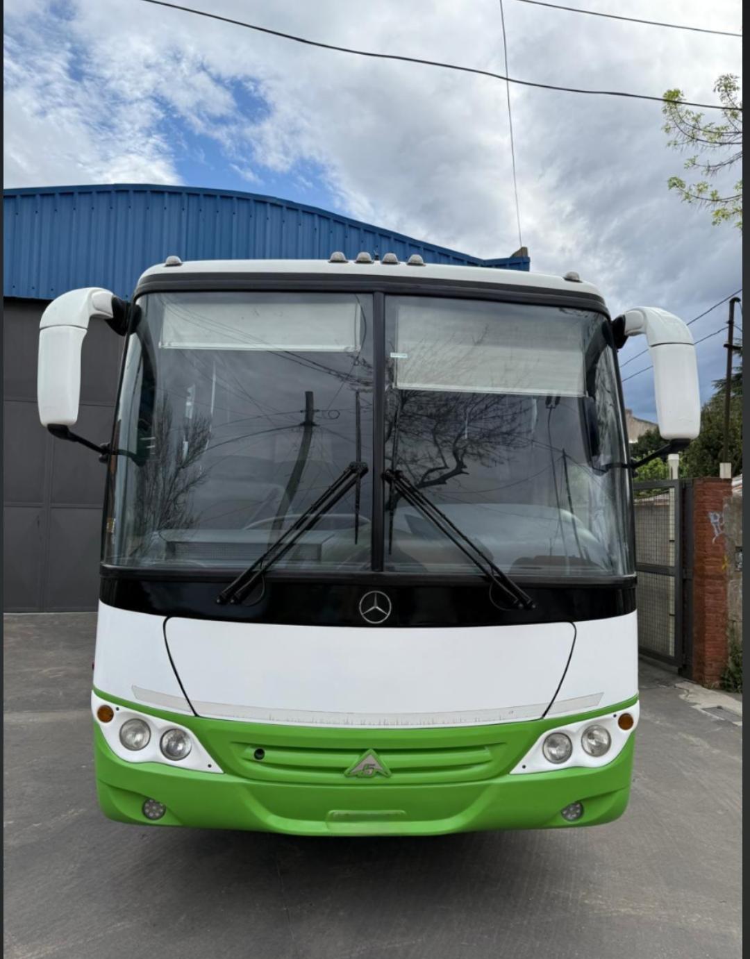 Mercedes Benz Saldivia