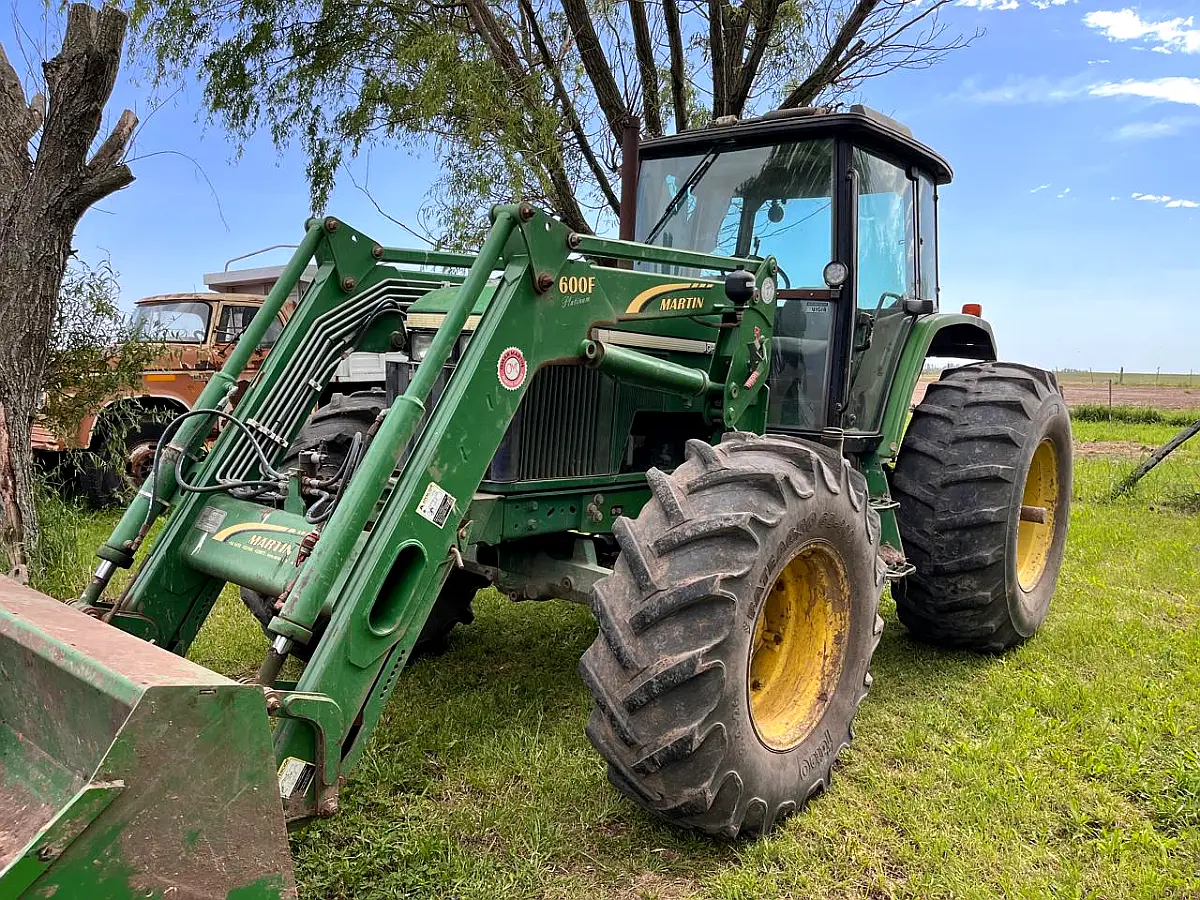 John Deere 7505 con Pala