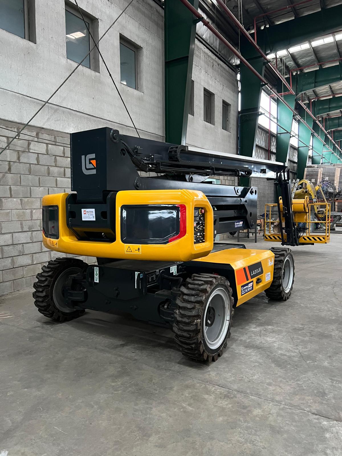 Liugong Motor de desplazamiento 32VAC/3.3 kW