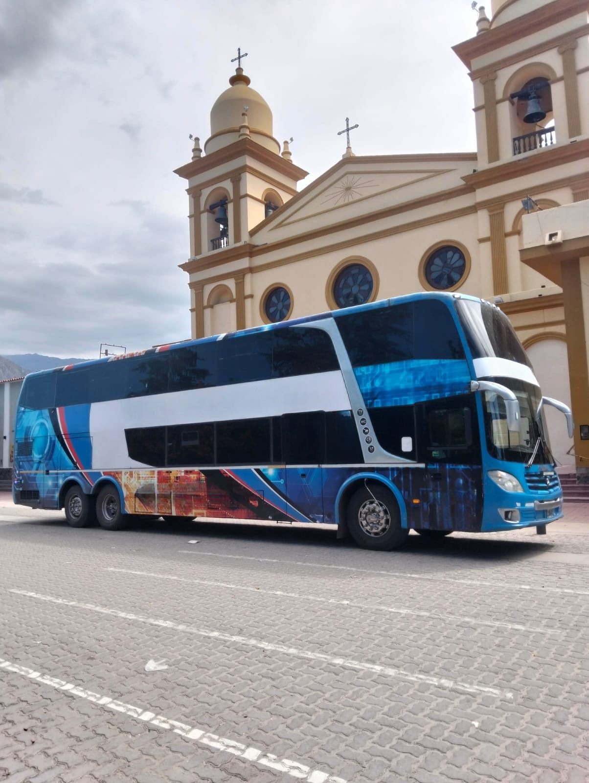 Mercedes Benz Troyano