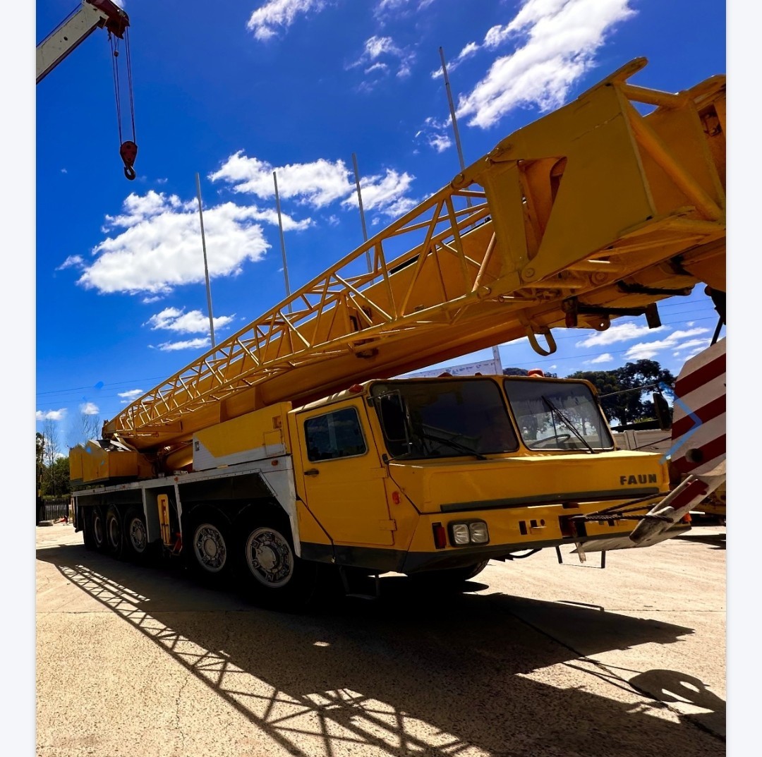 GRUA FAUN HK de 120 TN
