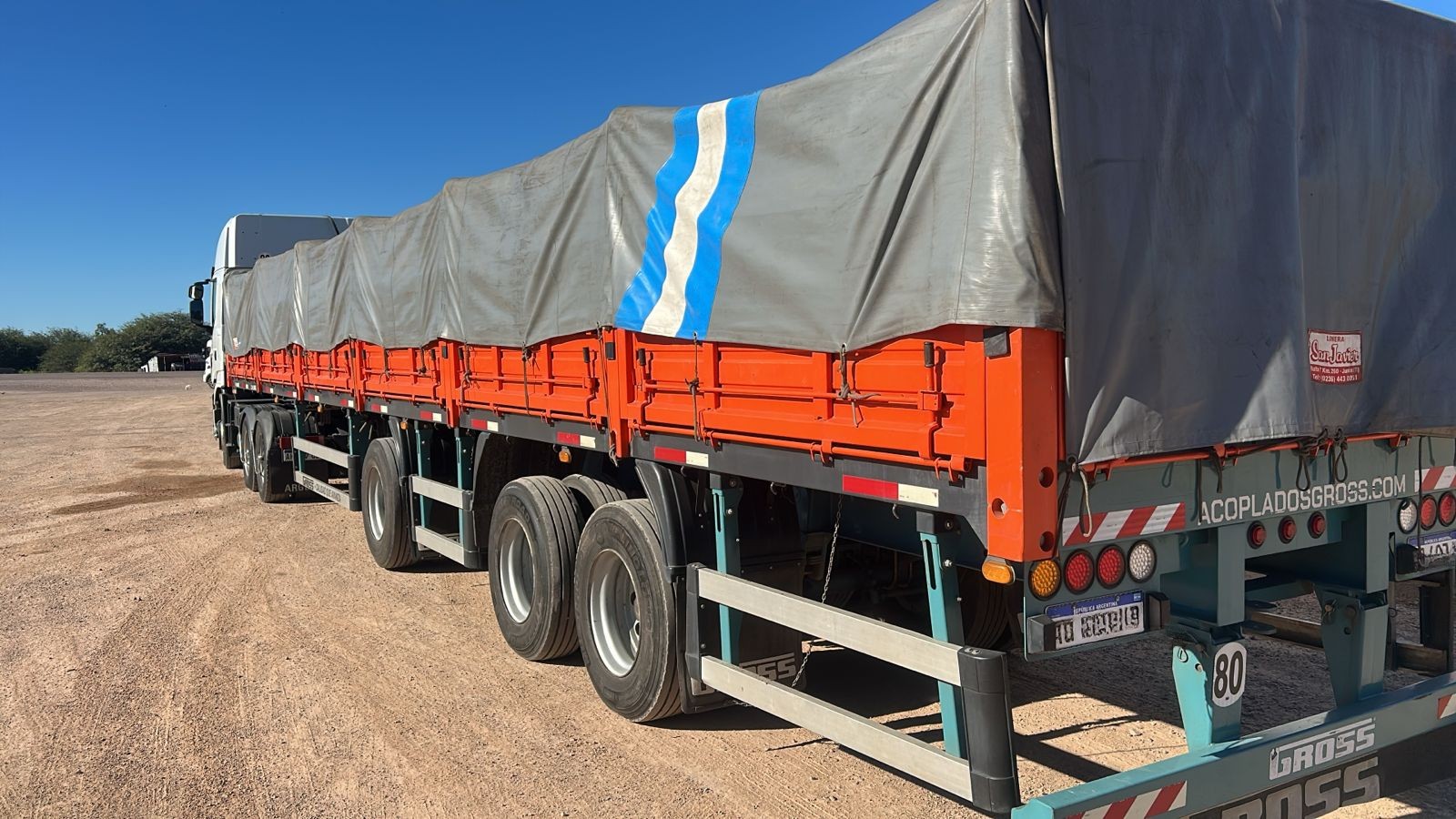Semiremolque Gross Baranda volcable Equipo 2024